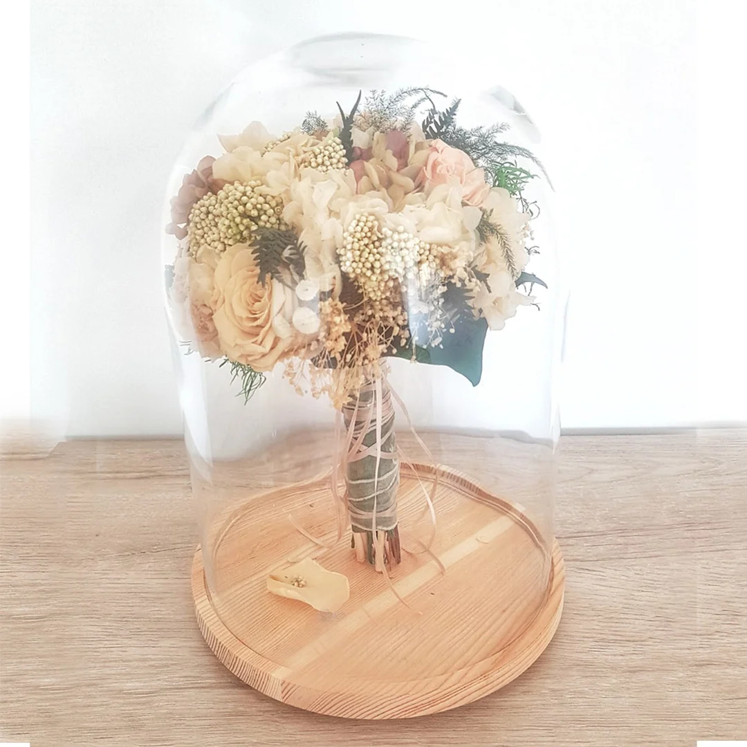 Cúpula de cristal para ramo de novia preservado